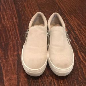 Steve Madden slip ons